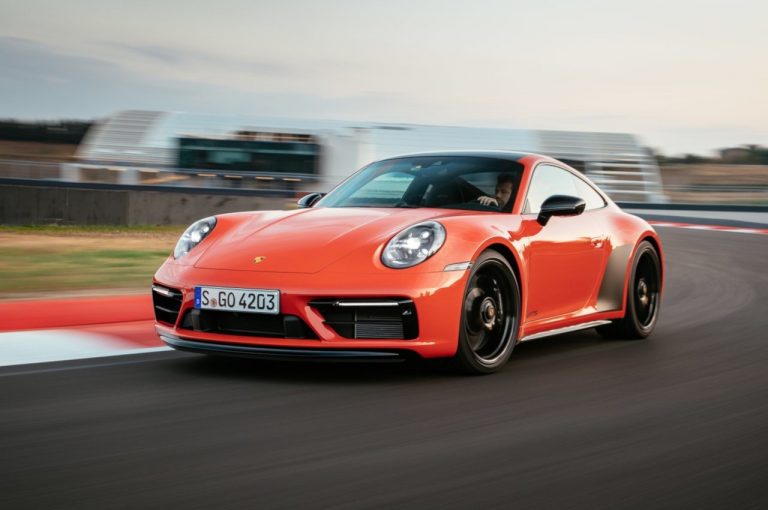 Porsche 911 Carrera GTS, Carrera 4 GTS e Carrera GTS Cabriolet 2022: immagini ufficiali