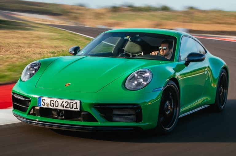 Porsche 911 Carrera GTS, Carrera 4 GTS e Carrera GTS Cabriolet 2022: immagini ufficiali