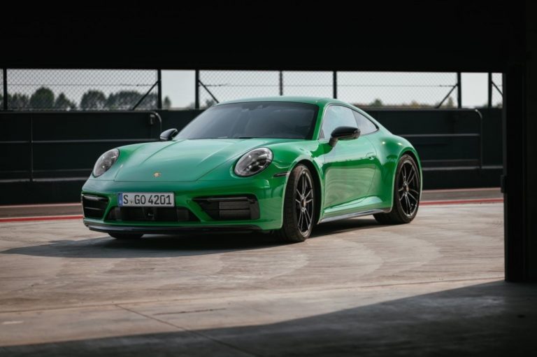 Porsche 911 Carrera GTS, Carrera 4 GTS e Carrera GTS Cabriolet 2022: immagini ufficiali