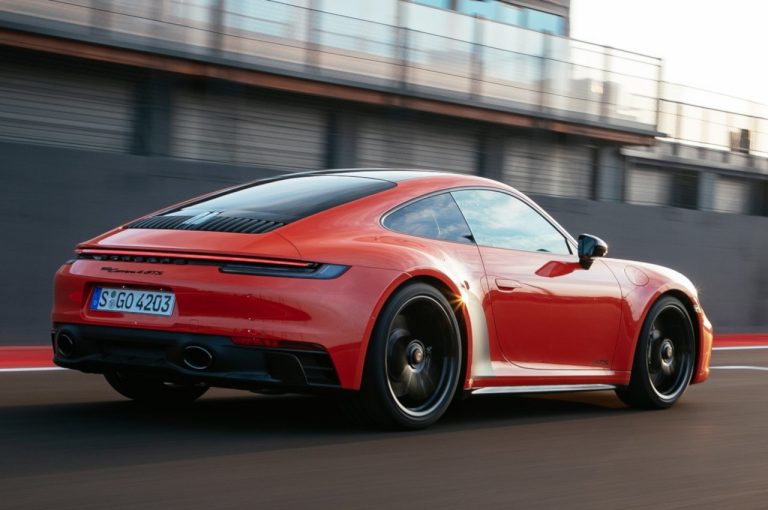 Porsche 911 Carrera GTS, Carrera 4 GTS e Carrera GTS Cabriolet 2022: immagini ufficiali
