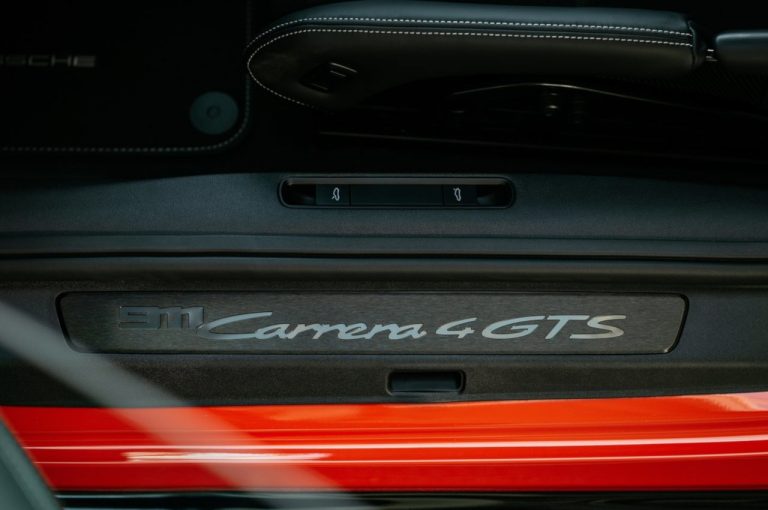 Porsche 911 Carrera GTS, Carrera 4 GTS e Carrera GTS Cabriolet 2022: immagini ufficiali