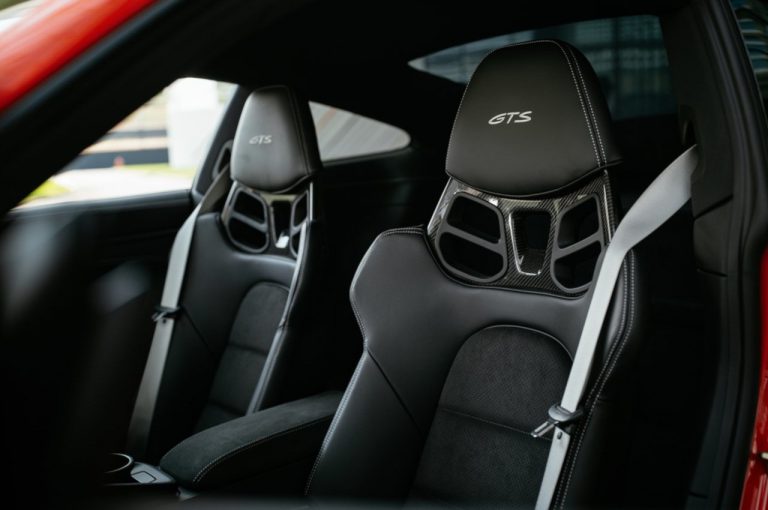 Porsche 911 Carrera GTS, Carrera 4 GTS e Carrera GTS Cabriolet 2022: immagini ufficiali