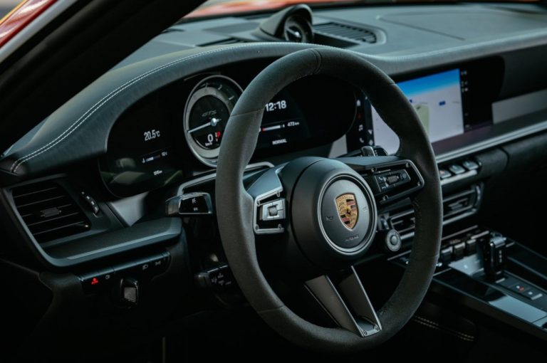 Porsche 911 Carrera GTS, Carrera 4 GTS e Carrera GTS Cabriolet 2022: immagini ufficiali
