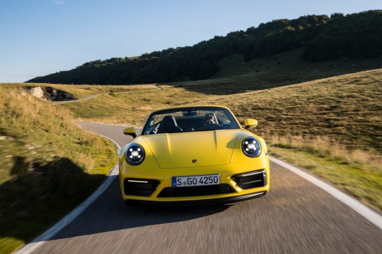 Porsche 911 Carrera GTS, Carrera 4 GTS e Carrera GTS Cabriolet 2022: immagini ufficiali