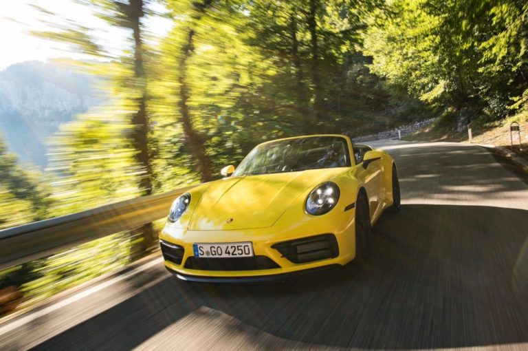 Porsche 911 Carrera GTS, Carrera 4 GTS e Carrera GTS Cabriolet 2022: immagini ufficiali