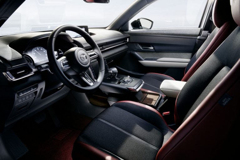 Mazda 100th Anniversary: immagini ufficiali
