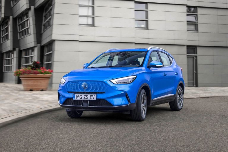 MG ZS EV 2022: immagini ufficiali