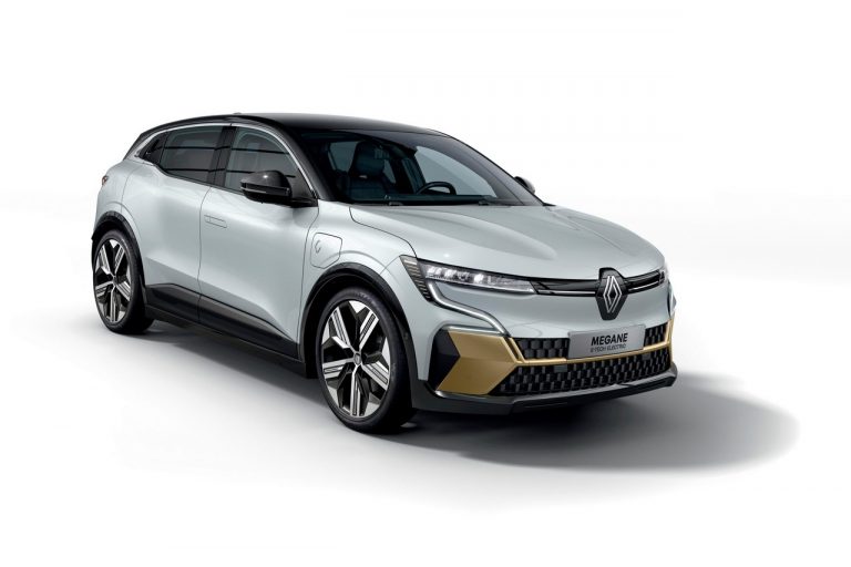 Renault Mégane E-Tech Electric 2022: immagini ufficiali