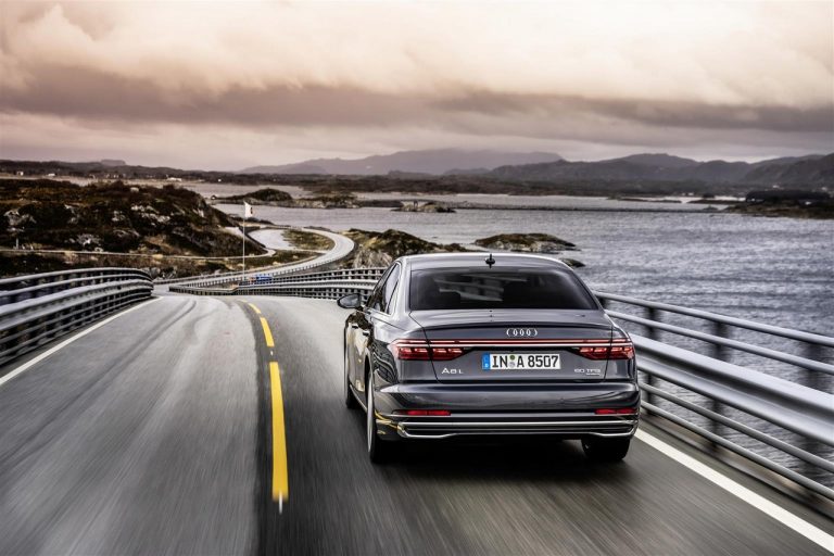Audi A8 2022: immagini ufficiali