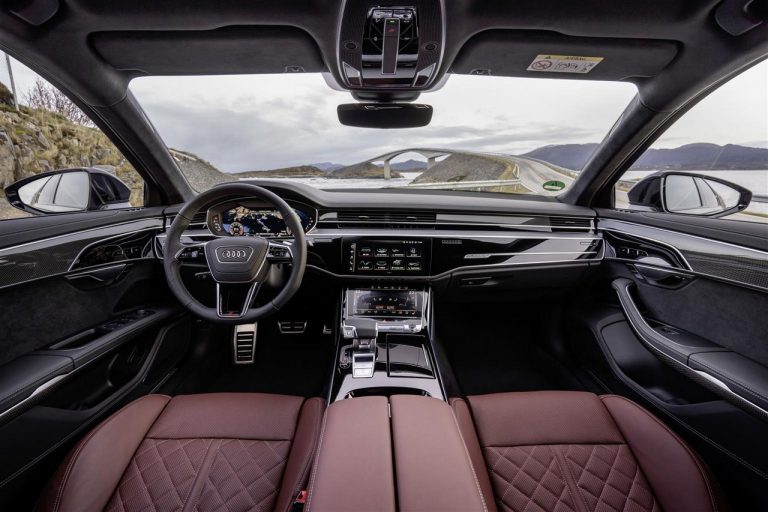 Audi A8 2022: immagini ufficiali
