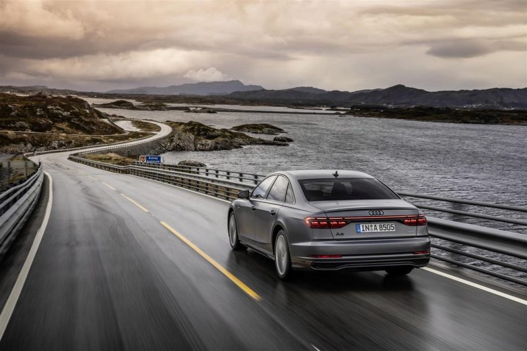 Audi A8 2022: immagini ufficiali