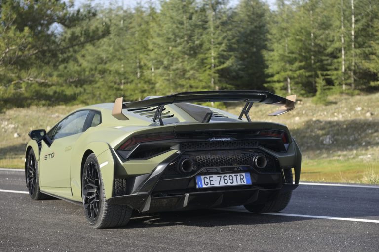 Lamborghini Huracan STO: la prova su strada