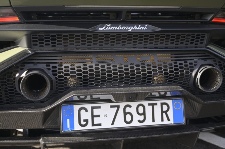 Lamborghini Huracan STO: la prova su strada