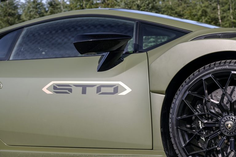 Lamborghini Huracan STO: la prova su strada