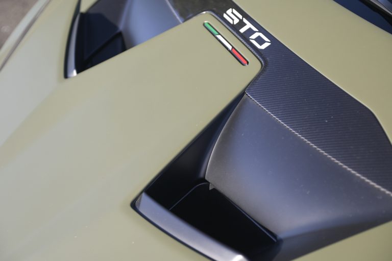 Lamborghini Huracan STO: la prova su strada