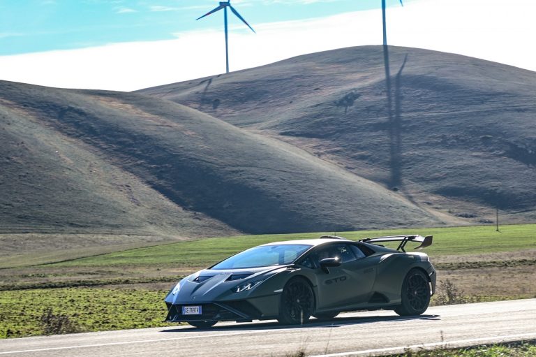 Lamborghini Huracan STO: la prova su strada