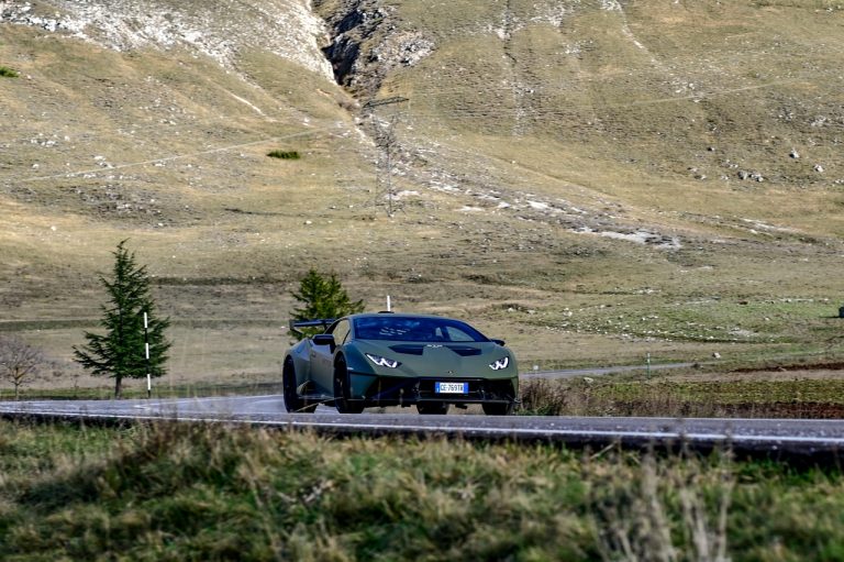 Lamborghini Huracan STO: la prova su strada