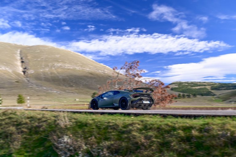 Lamborghini Huracan STO: la prova su strada