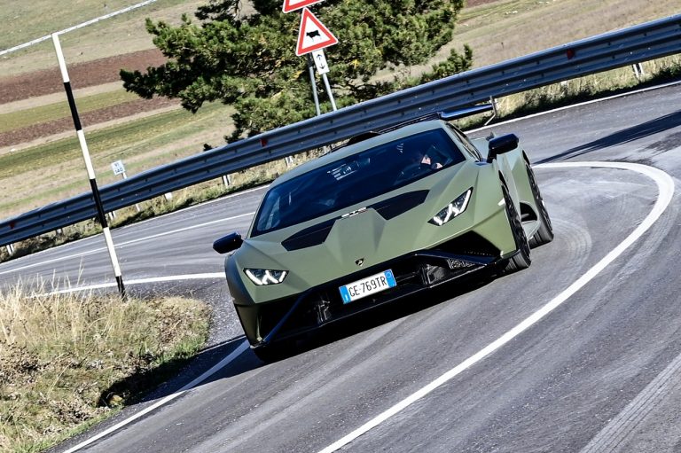 Lamborghini Huracan STO: la prova su strada