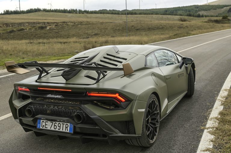 Lamborghini Huracan STO: la prova su strada