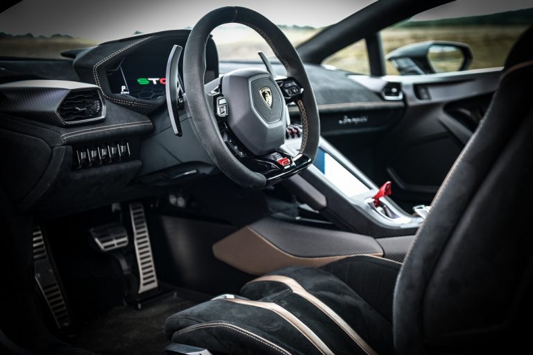 Lamborghini Huracan STO: la prova su strada