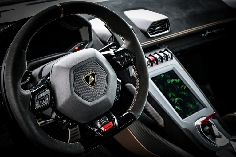 Lamborghini Huracan STO: la prova su strada