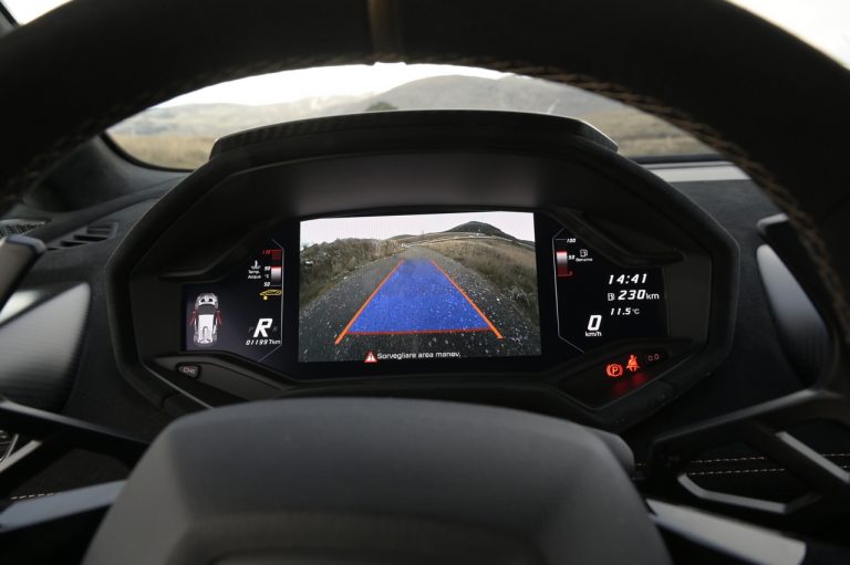 Lamborghini Huracan STO: la prova su strada