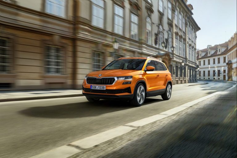Skoda Karoq 2022: nuove immagini ufficiali