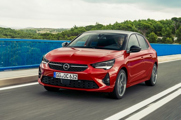 Opel Corsa, Corsa-e e Crossland Blitz Edition 2022: immagini ufficiali