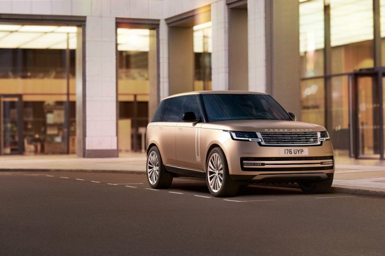 Range Rover 2022: immagini ufficiali