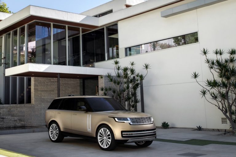 Range Rover 2022: immagini ufficiali