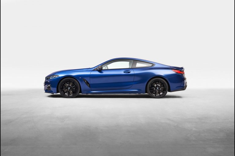 Bmw Serie 8 Coupé, Cabrio, Gran Coupé ed M8 Competition 2022: immagini ufficiali