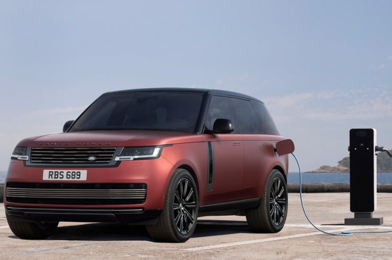 Range Rover 2022: immagini ufficiali