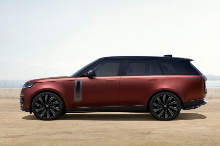 Range Rover 2022: immagini ufficiali