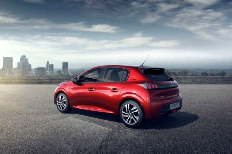 Peugeot 208 2022: immagini ufficiali