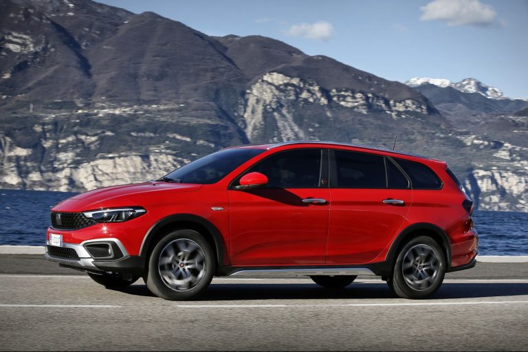 Fiat 500, 500X, Panda e Tipo nuova gamma Red 2022: immagini ufficiali