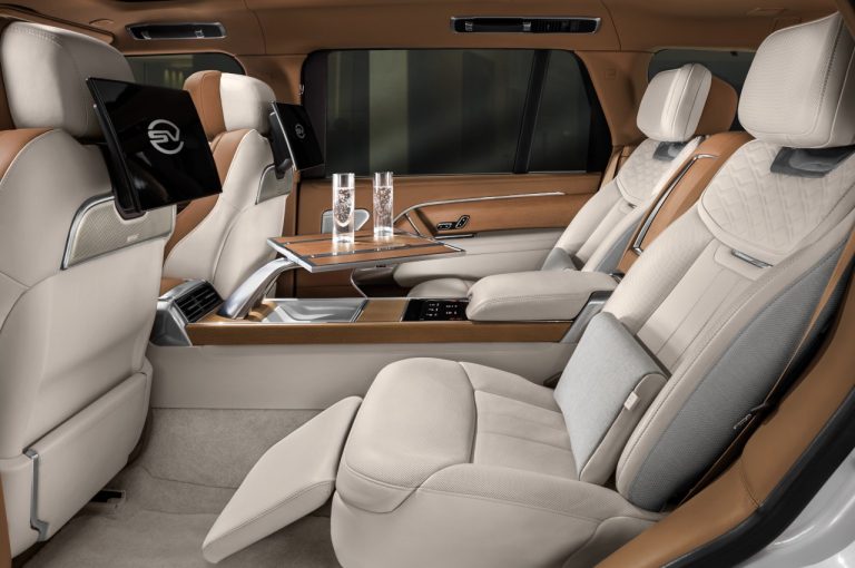 Range Rover 2022: immagini ufficiali