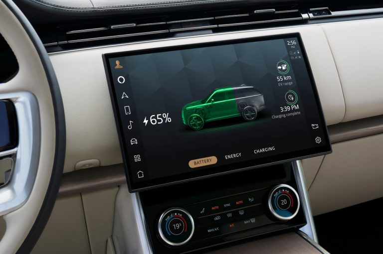 Range Rover 2022: immagini ufficiali