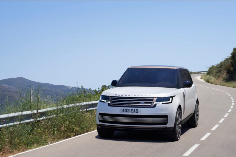Range Rover 2022: immagini ufficiali