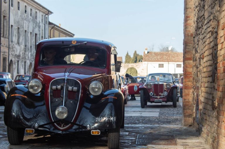 Colline dei Gonzaga 2022 regolarità auto storiche: immagini dell'evento