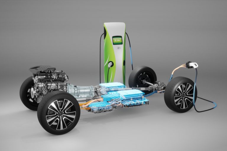 Range Rover 2022: immagini ufficiali