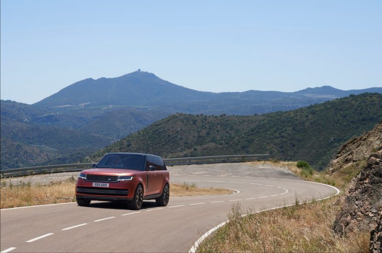 Range Rover 2022: immagini ufficiali