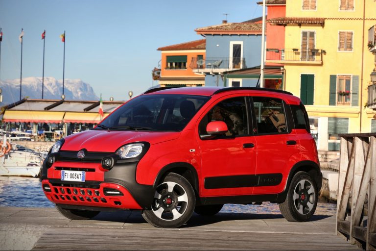 Fiat 500, 500X, Panda e Tipo nuova gamma Red 2022: immagini ufficiali