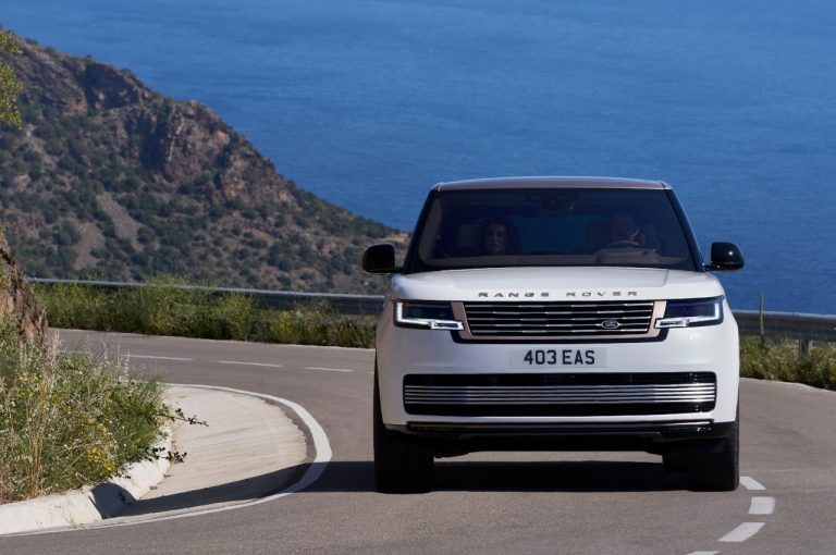 Range Rover 2022: immagini ufficiali