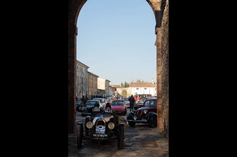 Colline dei Gonzaga 2022 regolarità auto storiche: immagini dell'evento