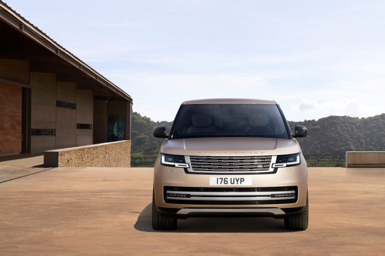 Range Rover 2022: immagini ufficiali