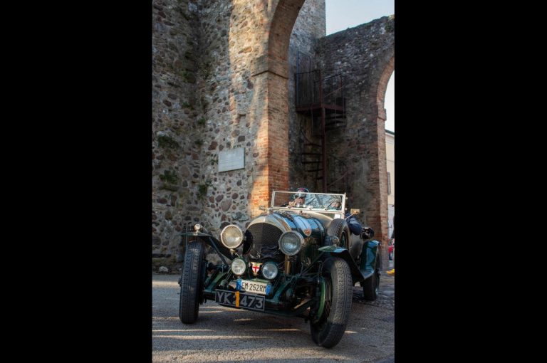 Colline dei Gonzaga 2022 regolarità auto storiche: immagini dell'evento