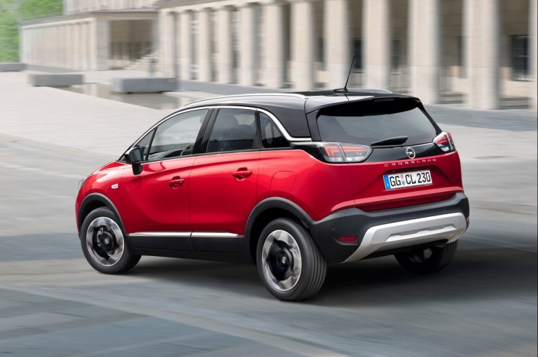 Opel Corsa, Corsa-e e Crossland Blitz Edition 2022: immagini ufficiali
