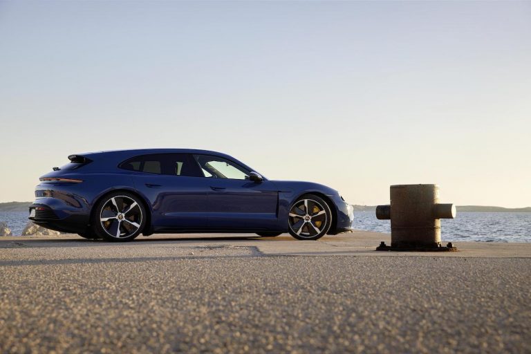Porsche Taycan Sport Turismo: la Taycan che mancava da 90.277 euro
