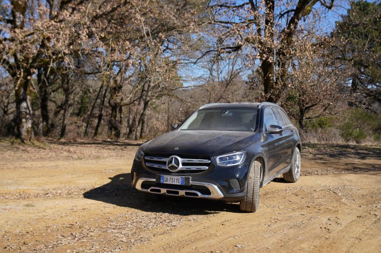 Mercedes GLC Coupé Night Edition Plus 2022: immagini ufficiali